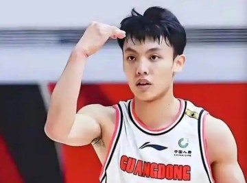 必一运动官网-实话实说！徐杰对广东队的作用，已经超过了胡明轩|CBA|广东男篮|任骏飞|周琦|赵睿_新浪体育_新浪新闻